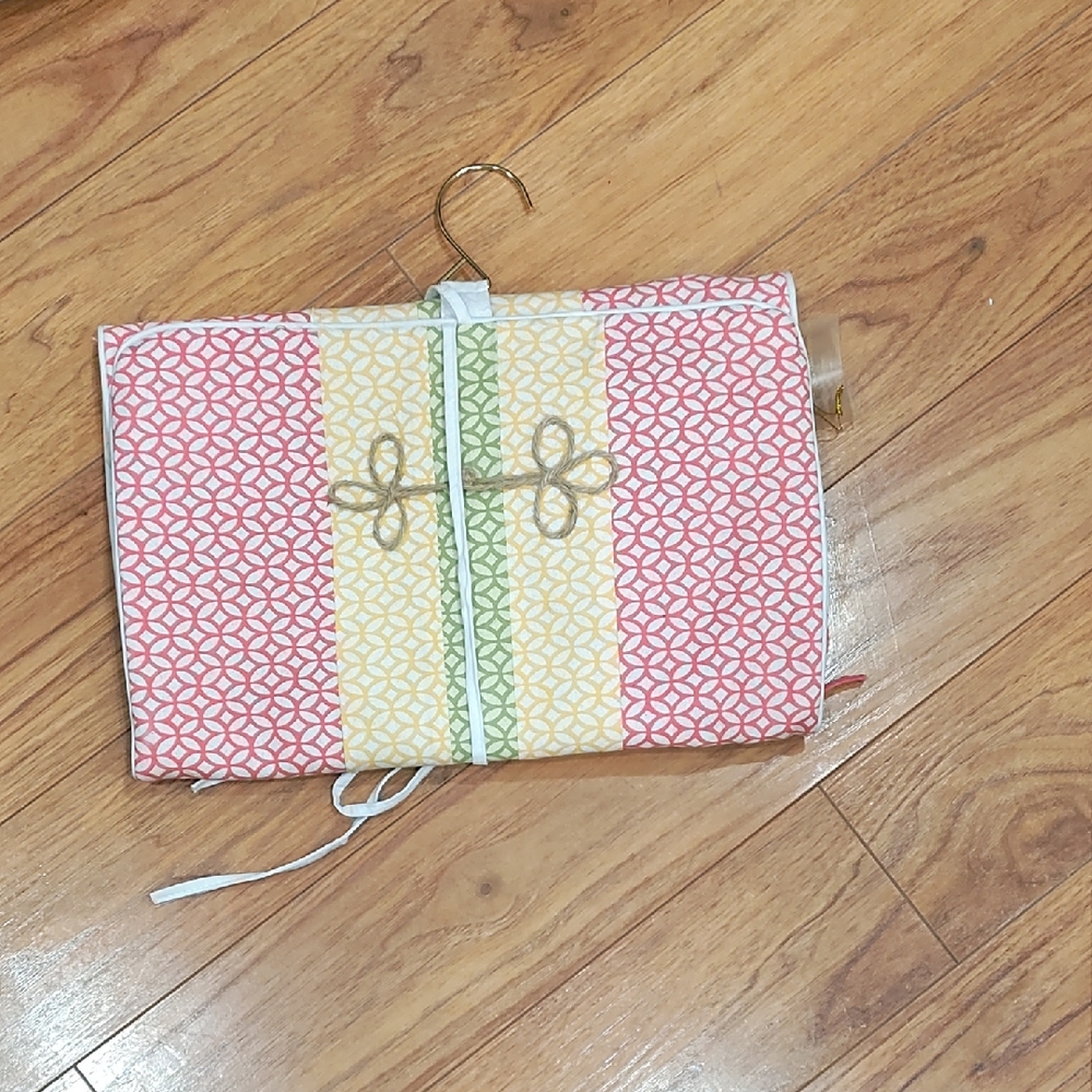 Classic Patterned Hanging Organizer — Pink, Yellow & Green